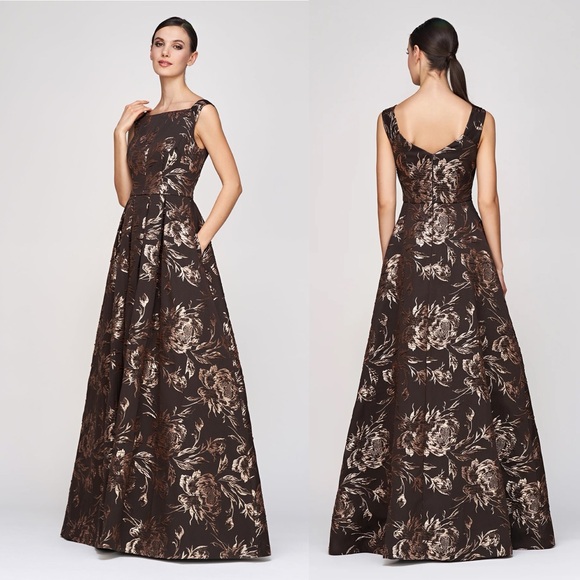 Kay Unger Dresses & Skirts - NWT Kay Unger Theodora Metallic Floral Sleeveless Gown Maxi Dress Sz 8
